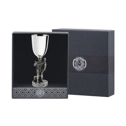 Рюмка "Рыбак" посеребренная полированная с чернением Рюмка "Рыбак" посеребренная полированная с чернением