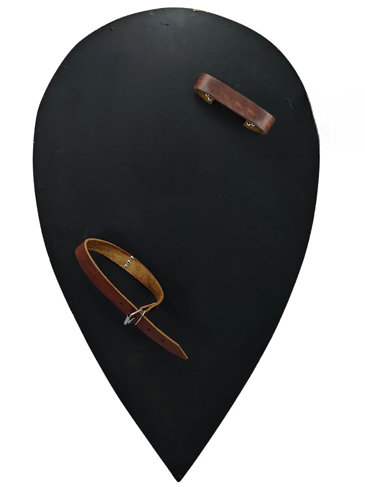 Щит Каплевидный русский