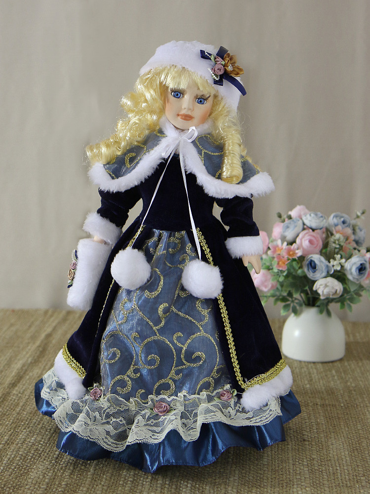 Кукла новогодняя фарфоровая "Снежана"