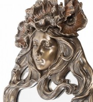 Зеркало "Девушка с маками"