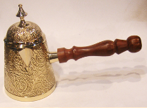 Турка с крышкой латунь резная полированная h-13 см