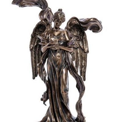 Статуэтка - подсвечник "Ангел с голубкой"