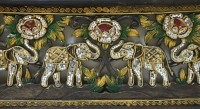 Настенное панно "Могучие слоны"