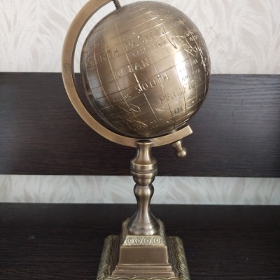 Настольный бронзовый глобус "Земное яблоко"  