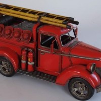 Статуэтка "Пожарная машина"