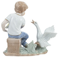 Фигурка декоративная "Мальчик и гусь", L19 W9 H17 см