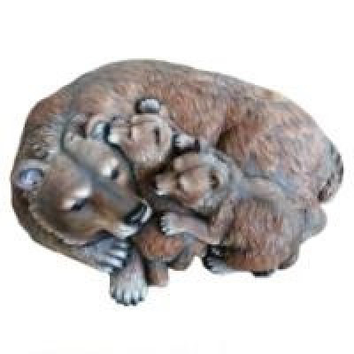 Декоративный камень "Медведица с мишками" 