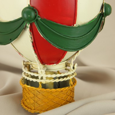 Фигурка воздушного шара с гондолой