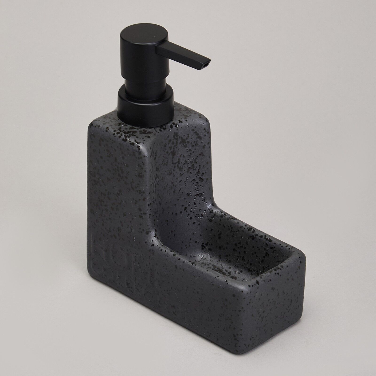 ДОЗАТОР ДЛЯ МОЮЩЕГО СРЕДСТВА