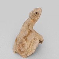 Статуэтка "Ящерица на охоте"                   