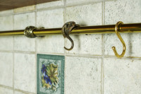 Крючок на рейлинг "Ящерица"