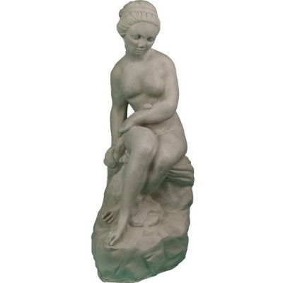 Декоративная скульптура "Девушка на камне"