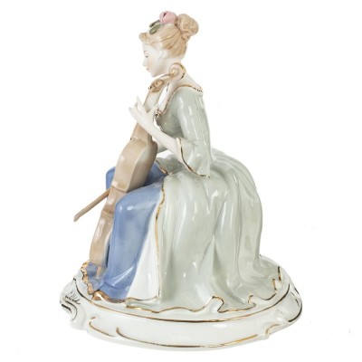 Фигурка декоративная "Девушка", L21 W19 H24 см