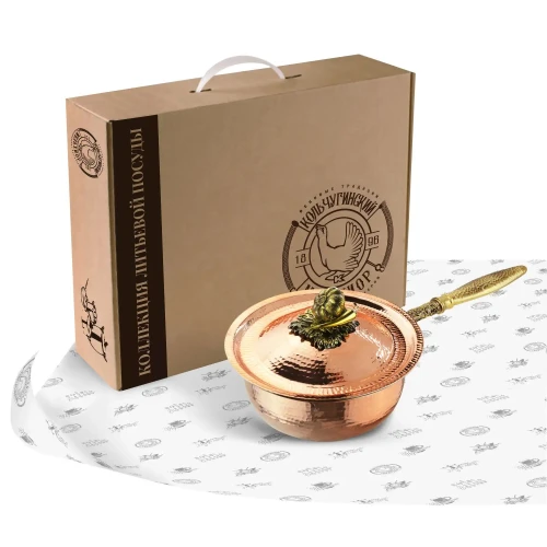 Сотейник медный с лужением кованый с крышкой "Чеснок" с резной ручкой Сотейник медный с лужением кованый с крышкой "Чеснок" с резной ручкой