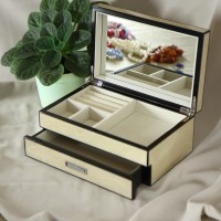 Шкатулка ювелирная