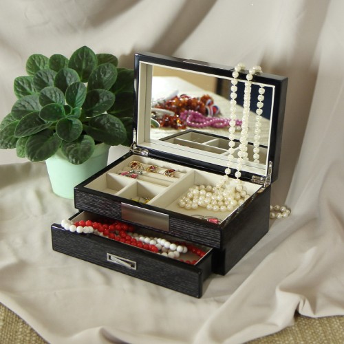 Шкатулка ювелирная