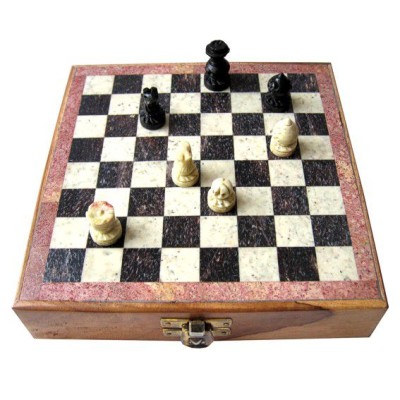 Шахматы, дерево, камень