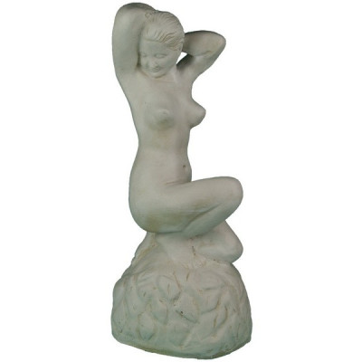 Декоративная скульптура "Луиза"