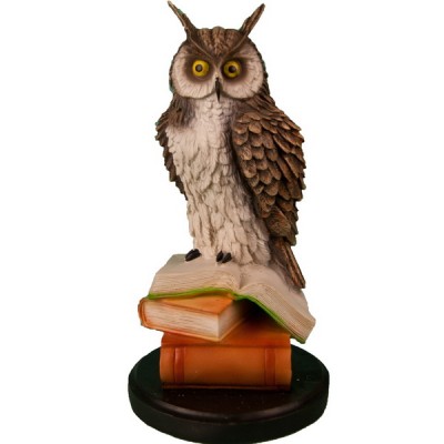 Декоративная статуэтка "Ученая сова на книгах"