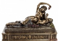 Статуэтка "Нимфа и младенец Бахус"