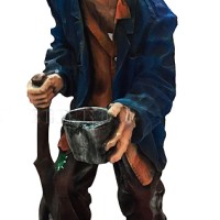 Декоративная садовая фигурка "Нищий"