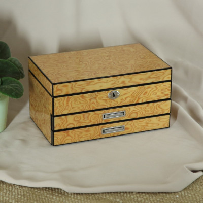 Шкатулка ювелирная