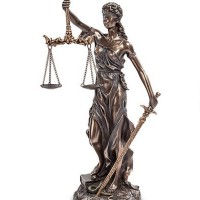 Статуэтка "Фемида с весами и мечом"