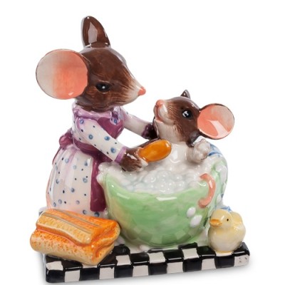 Декоративная фигурка "Купание Мышонка"       