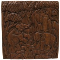 Настеннное резное панно "Слоны у водопоя"