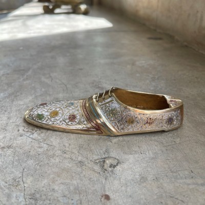 Пепельница латунь резная BIDRI белая эмаль