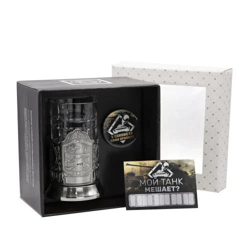 Набор для чая "Танк Т-34" никелированный с чернением с открыткой и значком "Танкист" Набор для чая "Танк Т-34" никелированный с чернением с открыткой и значком "Танкист"