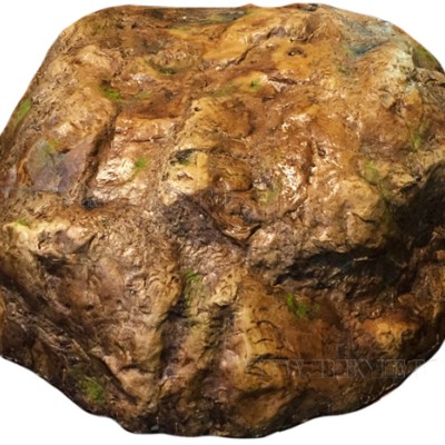 Декоративный валун - крышка для люка.