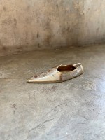 Пепельница "Башмак" PANJABI BIDRI белая эмаль 8220039 l-13 см