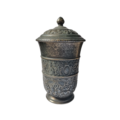 Ваза с крышкой