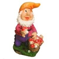 Декоративная садовая фигурка "Гномик с корзинкой грибов"          