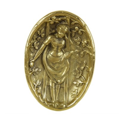 Блюдце «Девушка в саду»