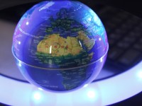 Глобус левитирующий (парящий) на подставке