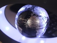 Глобус левитирующий (парящий) на подставке