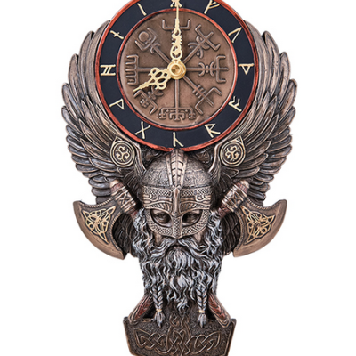 Настенные часы "Викинг с секирами" 