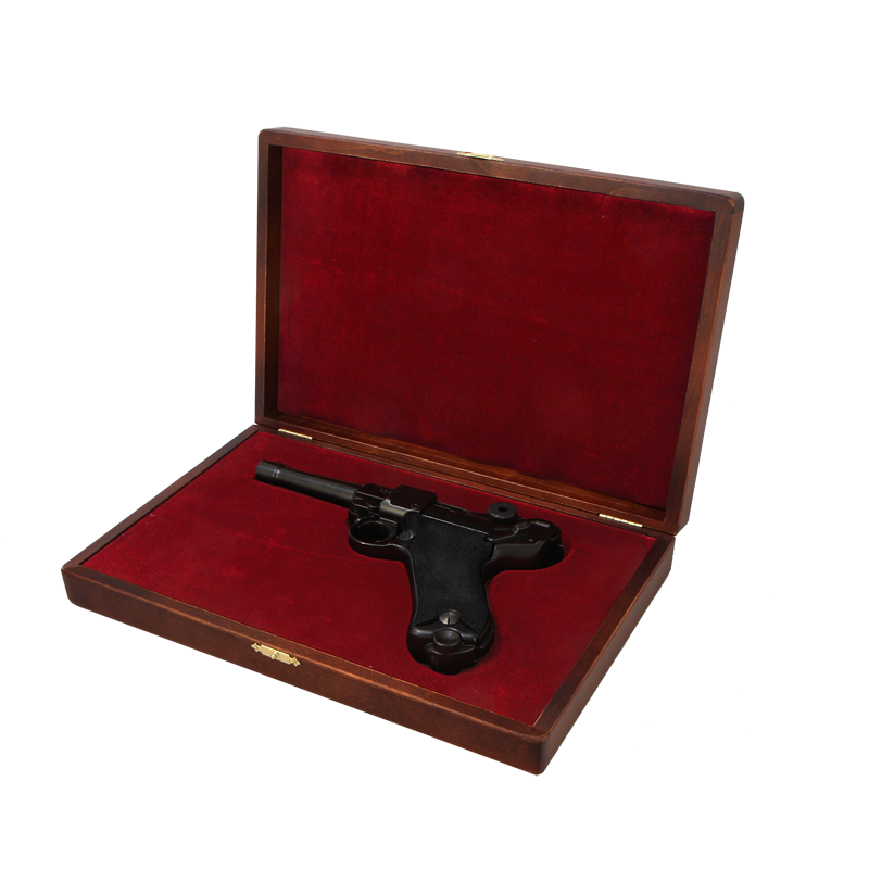 Пистолет Люгер P08 в подарочном футляре