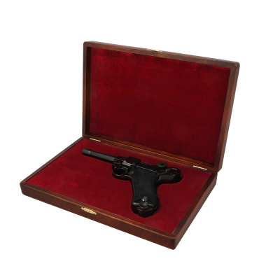 Пистолет Люгер P08 в подарочном футляре