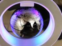 Глобус левитирующий (парящий) на подставке