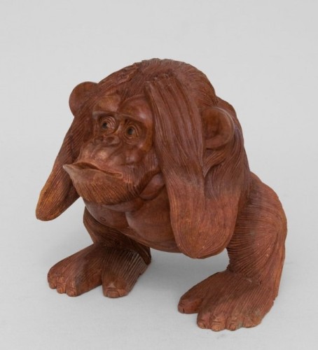 Декоративная статуэтка "Стесняющаяся обезьяна"           