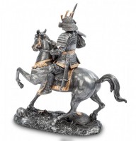 Статуэтка "Самурай-всадник"