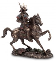 Статуэтка "Самурай-всадник"
