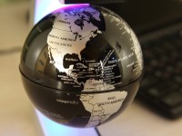 Глобус левитирующий (парящий) на подставке