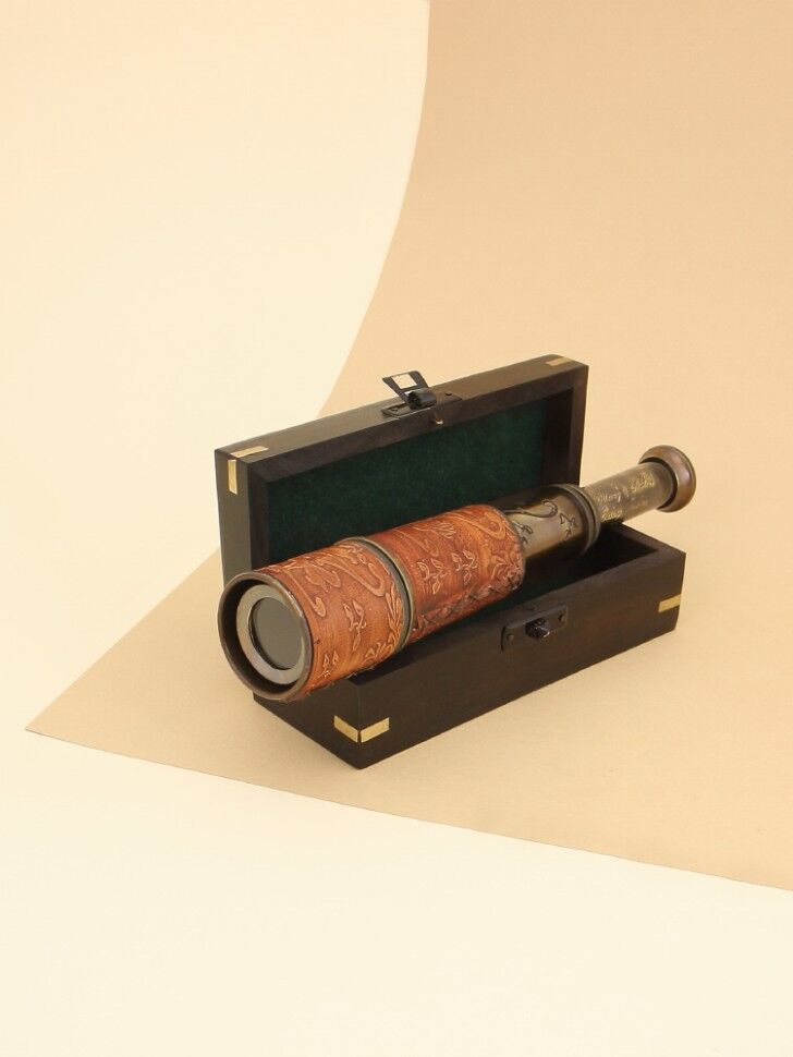 Подзорная труба в деревянном футляре "Одиссея"