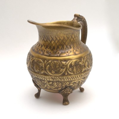 Бронзовый кувшин 