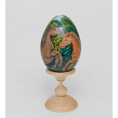 Декоративное яйцо "Дикие лошади"