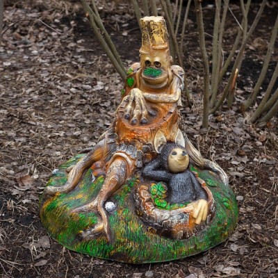 Декоративная крышка для люка "Леший и ежик"